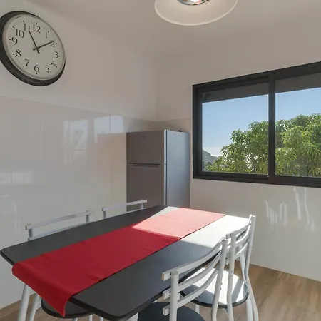 Sky & Ocean 1st Floor Apartment Calheta (Madeira)